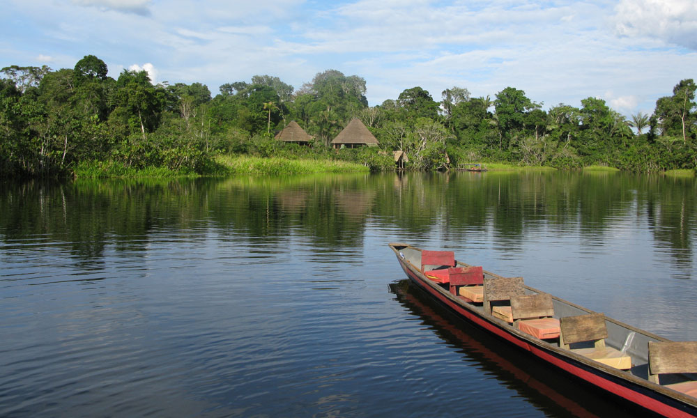 Village in Ecuador on the edge of the Rio Napo, a tributary of the Amazon River