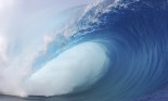 Large wave breaks in Tahiti
