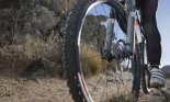 Man riding a mountainbike on a mountain track