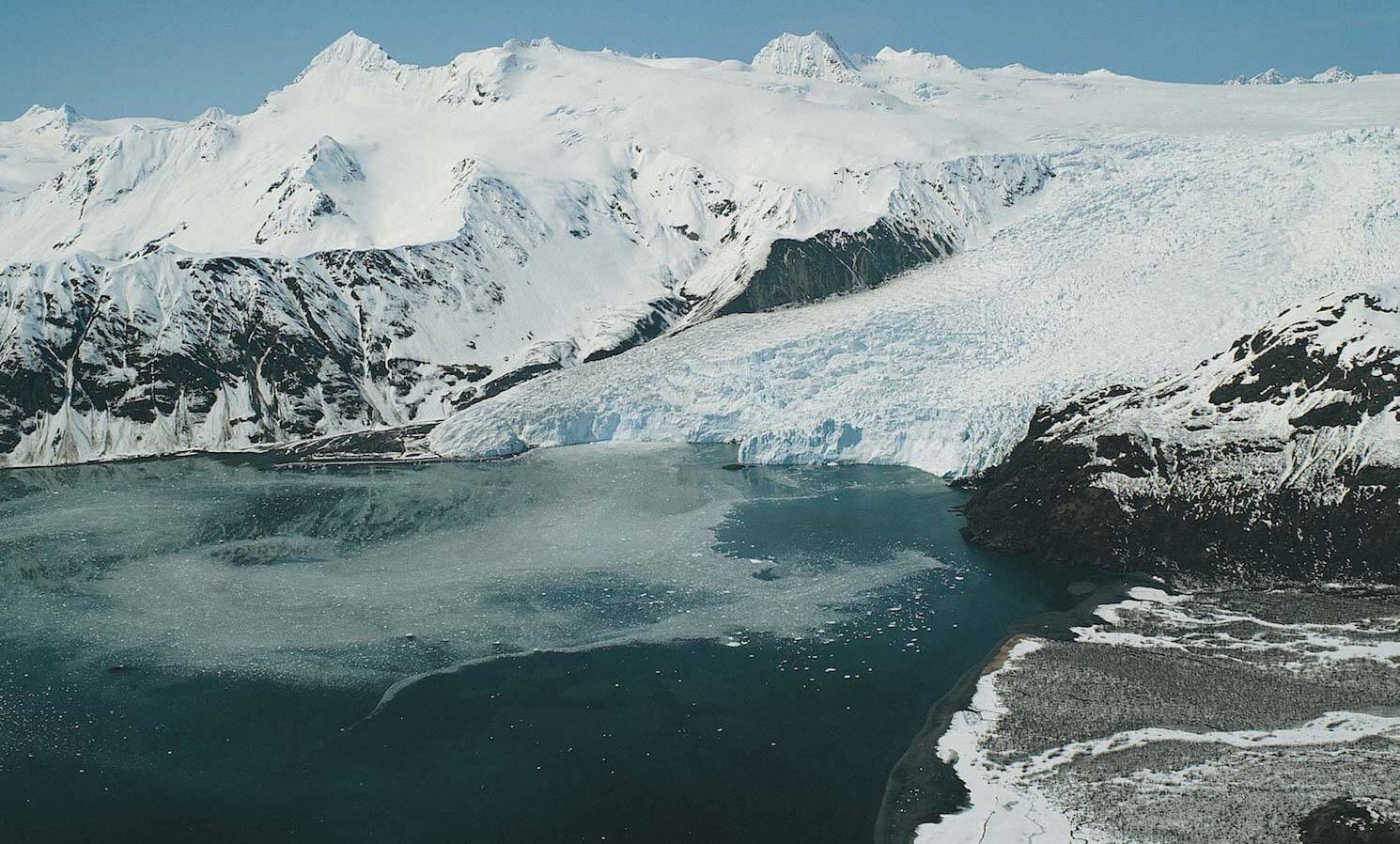 Alaskan glaciers and lake