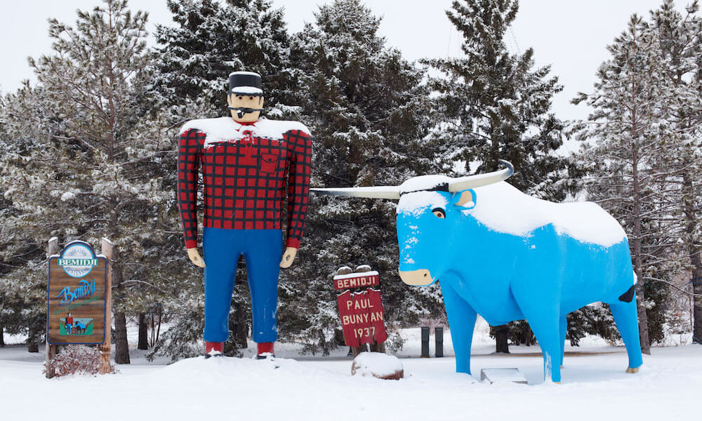 Sculptures of lumberjack Paul Bunyan and Babe the Blue Ox in Bemidji, Minnesota