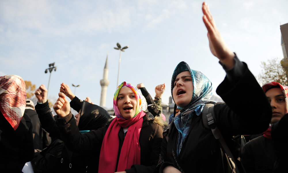 Demonstrators in Turkey protesting for women's rights