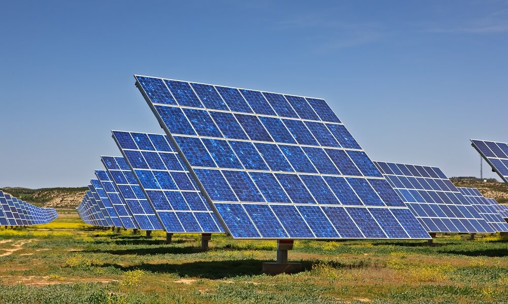 Solar power plant for renewable energy