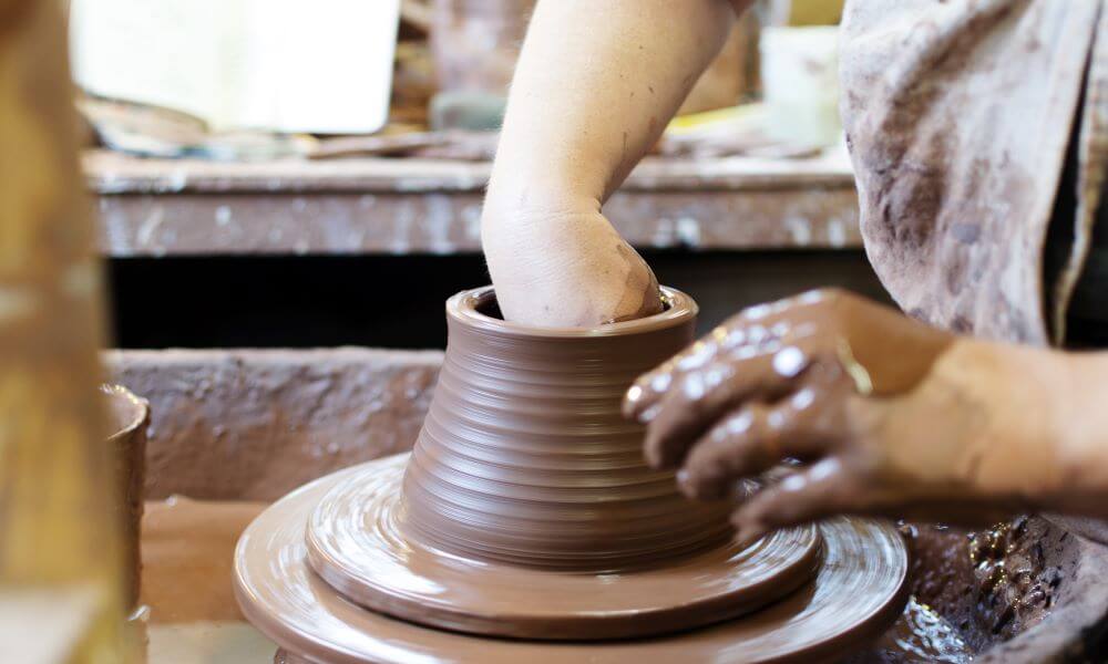Turning terracotta on the potter's wheel
