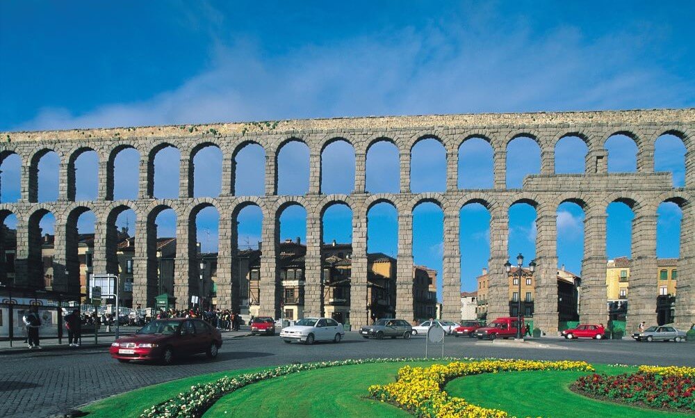 El Puente, Roman aqueduct in Segovia, Spain